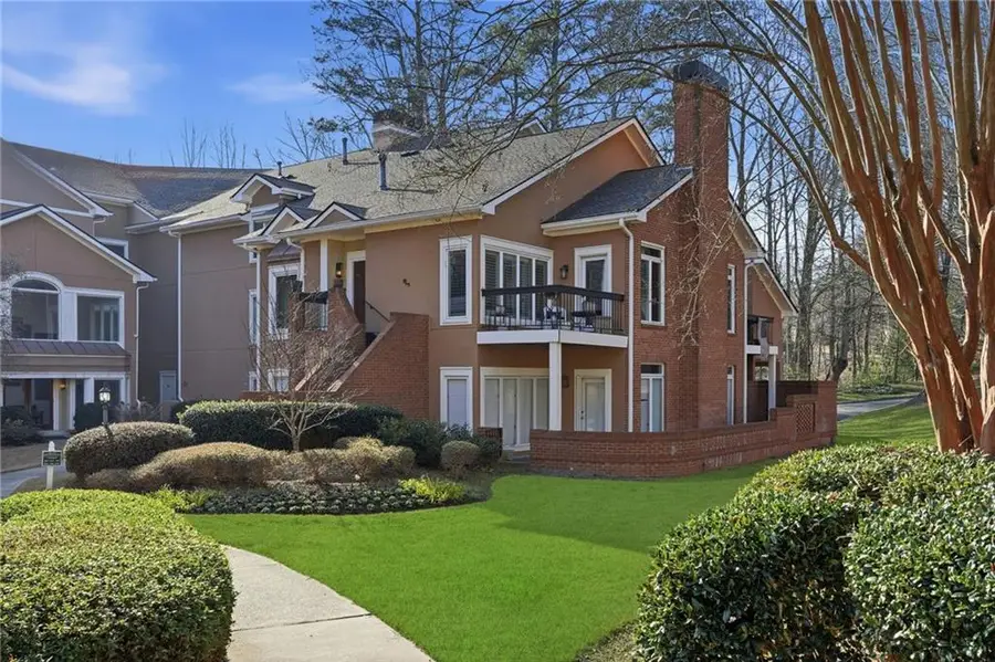 5264 Brooke Ridge Drive, Dunwoody, GA 30338 - Image #2