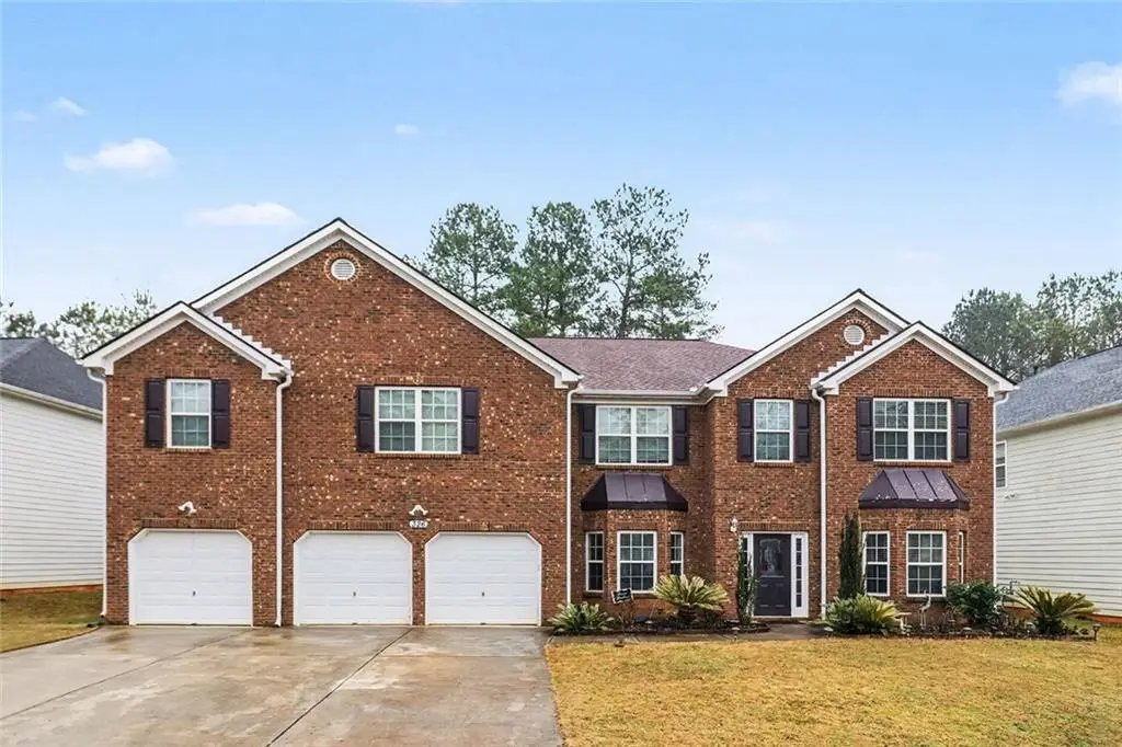 326 Cog Hill Drive, Fairburn, GA 30213 - Image #1