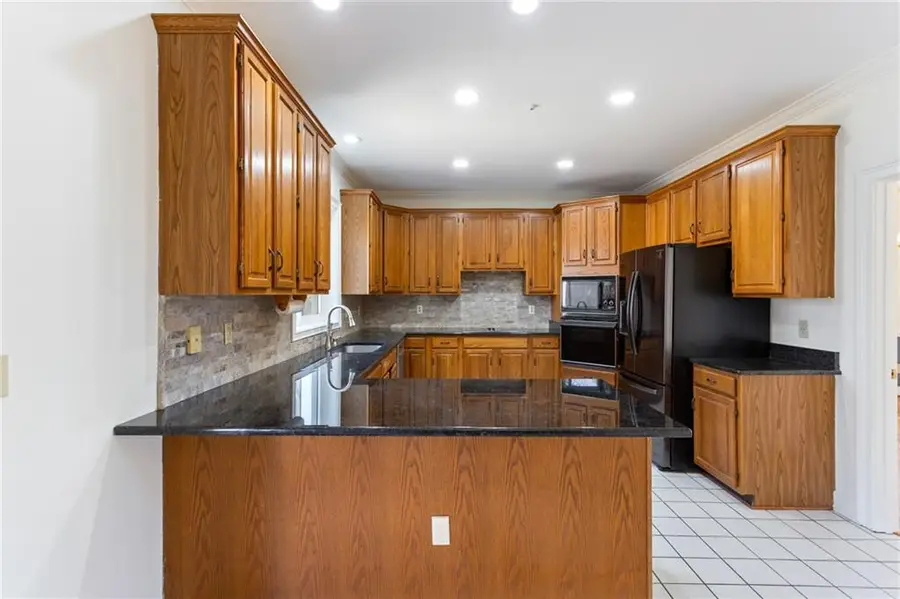 321 Covered Bridge Place Sw, Smyrna, GA 30082 - Image #3