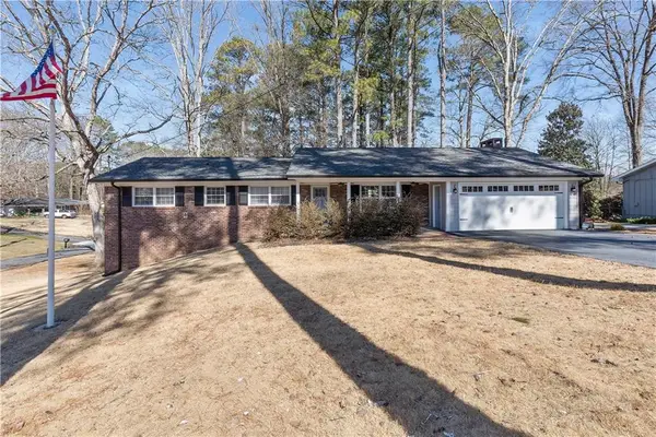 3694 Pinehill Circle, Acworth, GA 30101