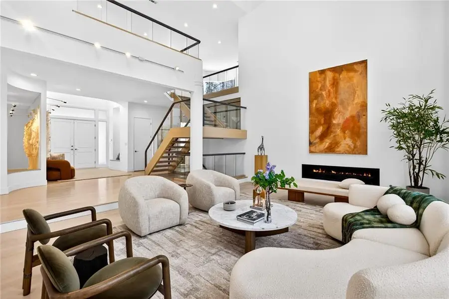 230 N Chambord Drive Nw, Atlanta, GA 30327 - #3