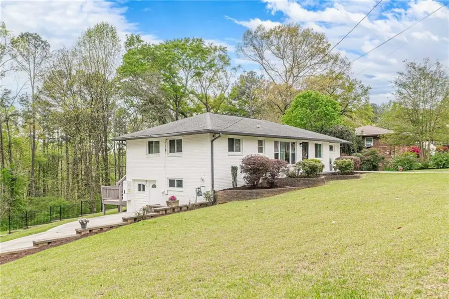 2396 Elmwood Circle Se, Smyrna, GA 30339 - #3