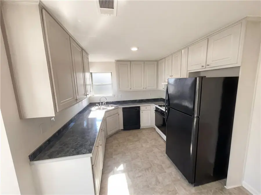 4037 Meadow Glen Way, Fairburn, GA 30213 - #2