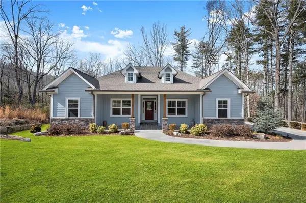 562 Yonah Lake Drive, Sautee Nacoochee, GA 30571