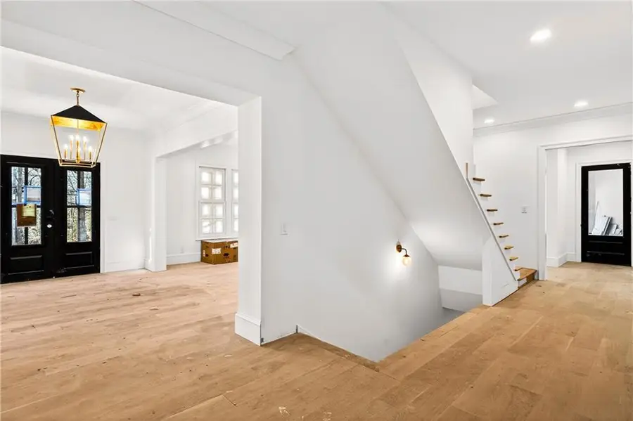 1445 W Wesley Road Ne, Atlanta, GA 30327 - #3