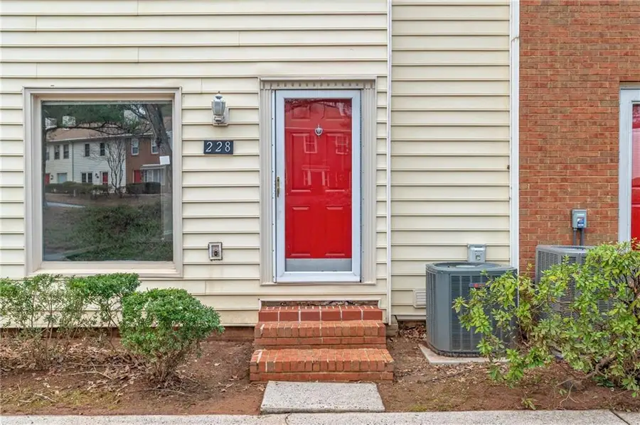 228 Chads Ford Way, Roswell, GA 30076 - #2