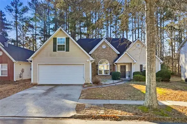 1394 Stephens Pond View, Loganville, GA 30052