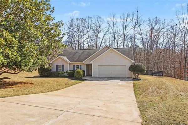 40 Macedonia Woods Court, Newnan, GA 30263