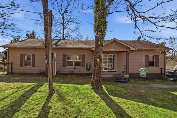 7138 Blacks Bluff Road, Cave Spring, GA 30124