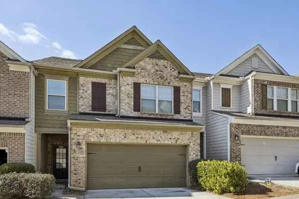 990 Parkside Wood Court, Lawrenceville, GA 30043