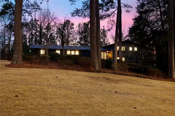 1534 Cooper Lake Road Se, Smyrna, GA 30082