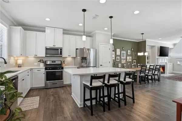 1614 Falcon Crest Way, Decatur, GA 30032