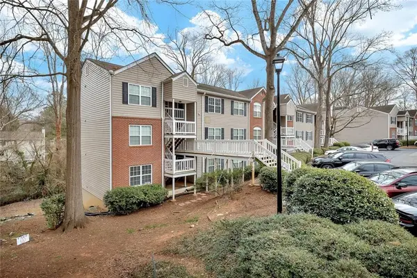 330 Teal Court, Roswell, GA 30076