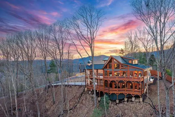 470 Skylight Drive Nw, Blue Ridge, GA 30513