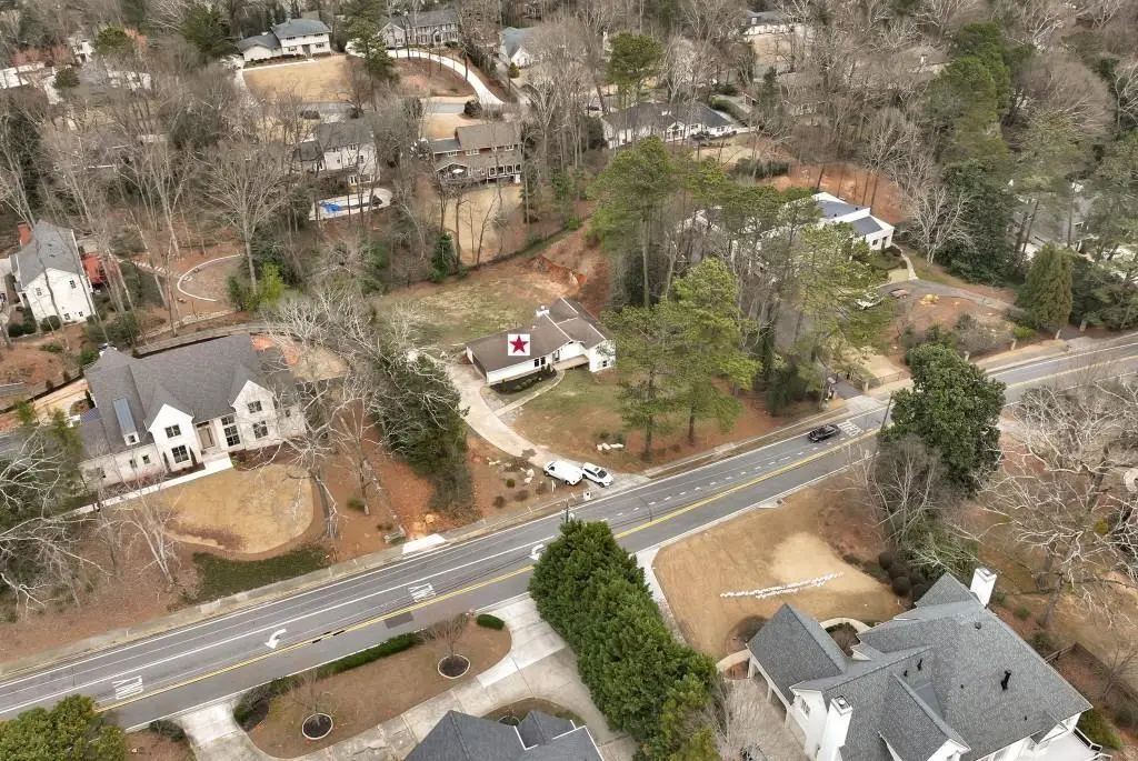 905 Heards Ferry Road, Sandy Springs, GA 30328 - #1