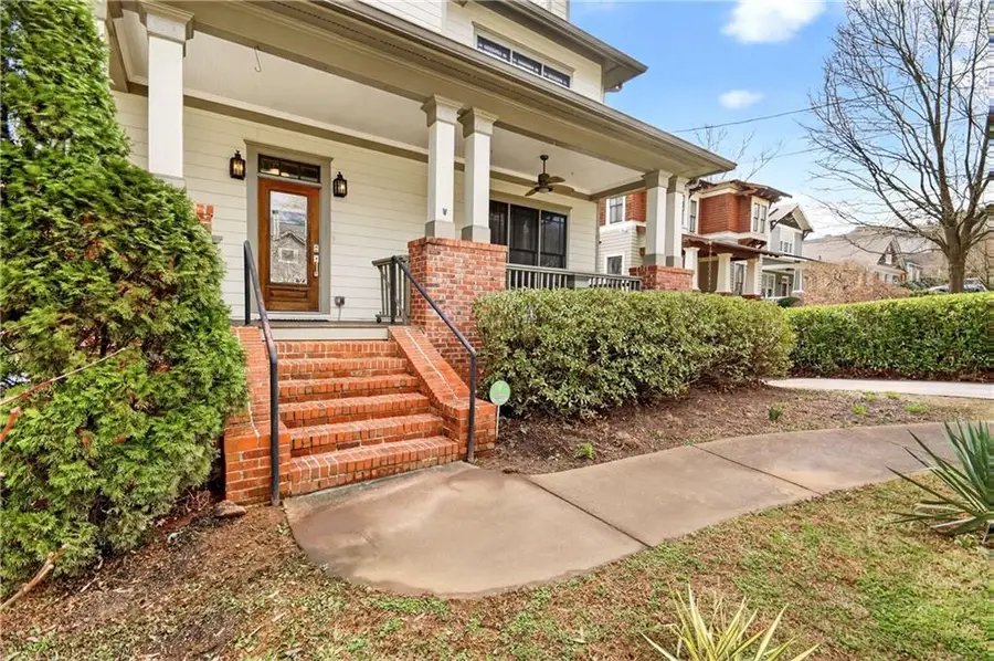 2129 Oakview Road Se, Atlanta, GA 30317 - #2