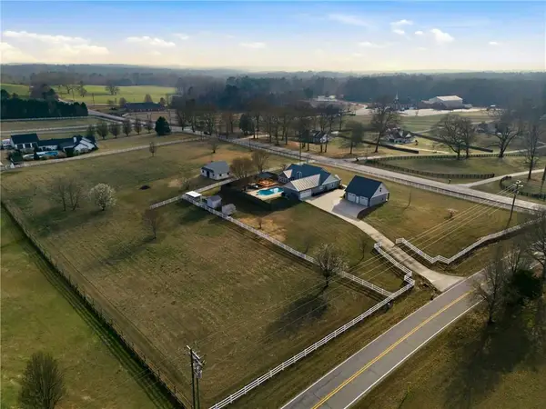 5 Gibson Road, Newnan, GA 30263