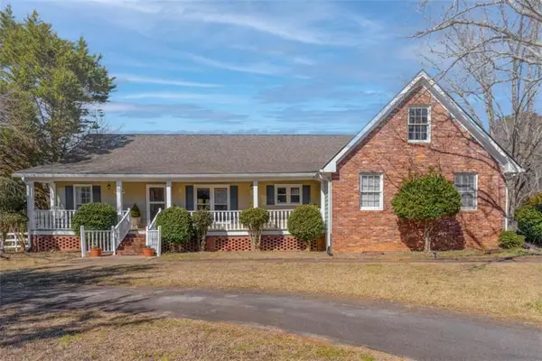 101 E Macedonia Church Road E, Oxford, GA 30054