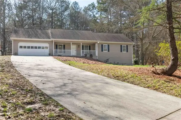 4204 Logans Bluff, Loganville, GA 30052