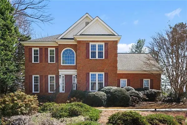 1374 Holly Lake Circle, Snellville, GA 30078