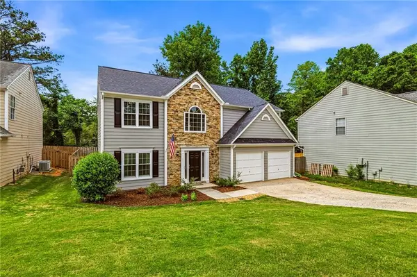 1015 Hidden Pond Lane, Roswell, GA 30075