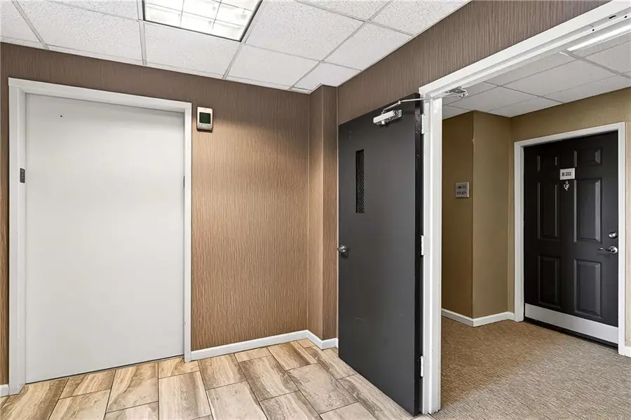 1074 Peachtree Walk Ne #B212, Atlanta, GA 30309 - #2
