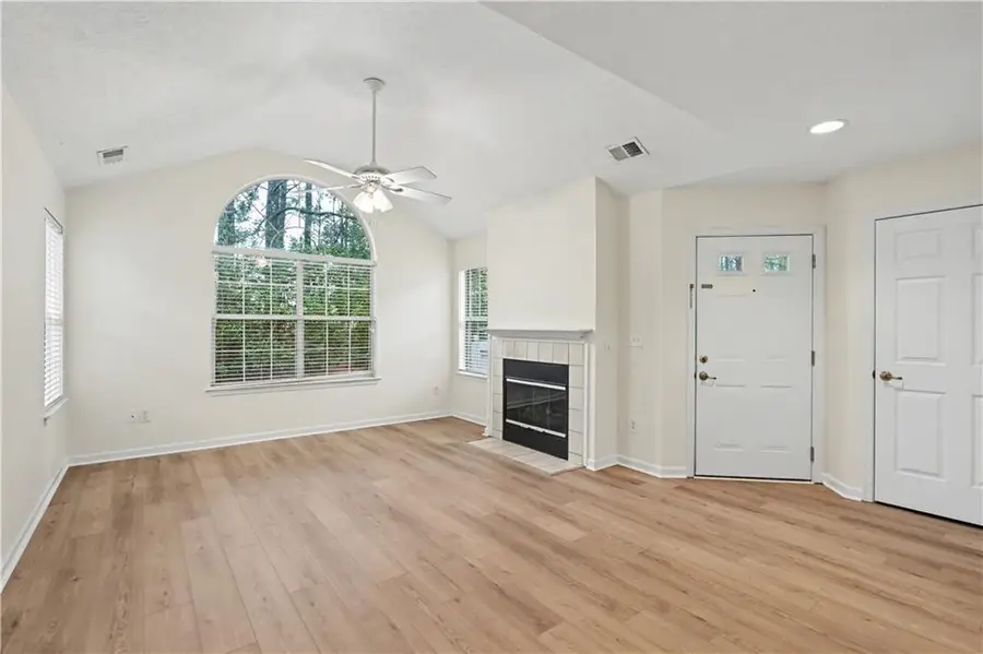 3758 NW Vineyards Lake Circle Nw #8, Kennesaw, GA 30144 - #2