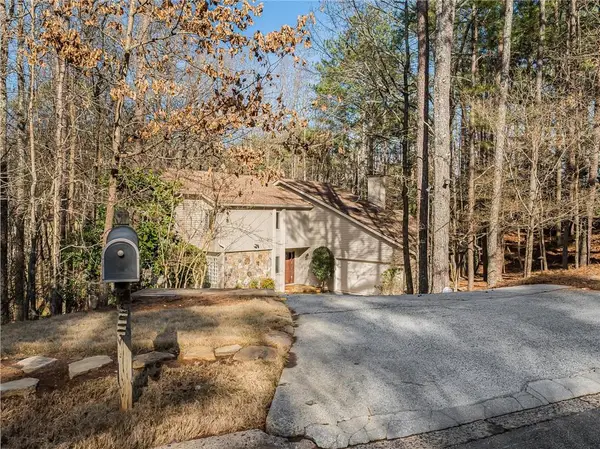 100 Mount Shasta Lane, Alpharetta, GA 30022