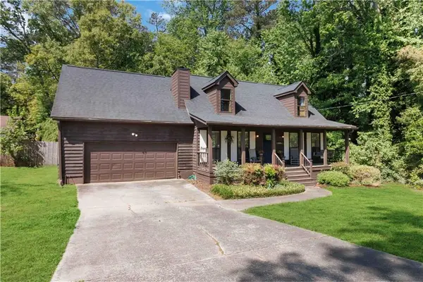 1066 Sea Oats Way Sw, Lilburn, GA 30047