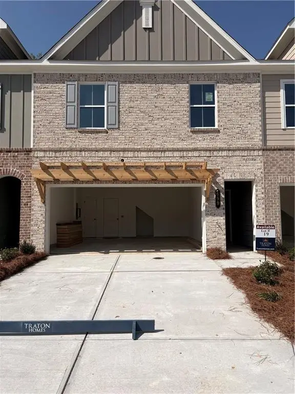 669 Sunstone Lane, Lawrenceville, GA 30043