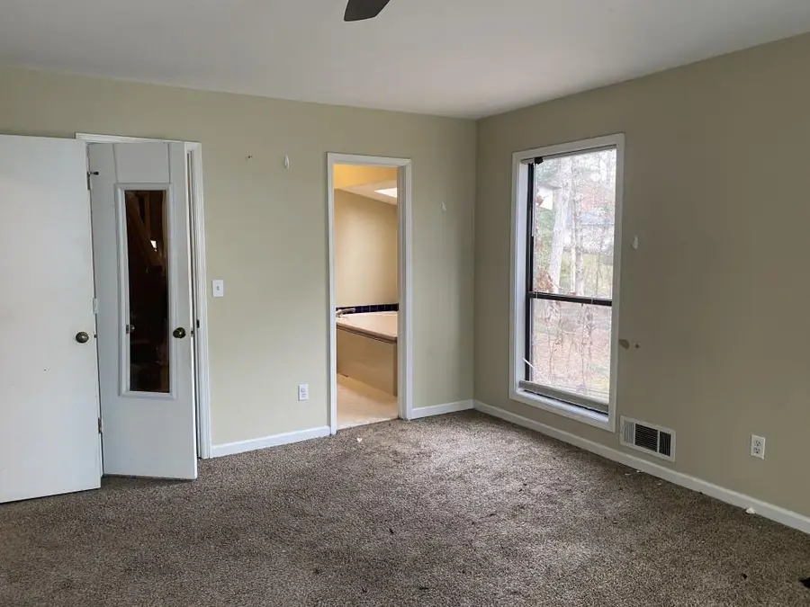 3958 Cotswold Drive Sw, Lilburn, GA 30047 - #3