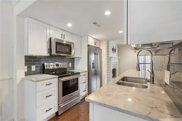 20 Ivy Parkway Ne, Atlanta, GA 30342