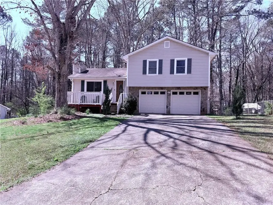 4135 Tanglewood Rd Se, Snellville, GA 30039 - #3