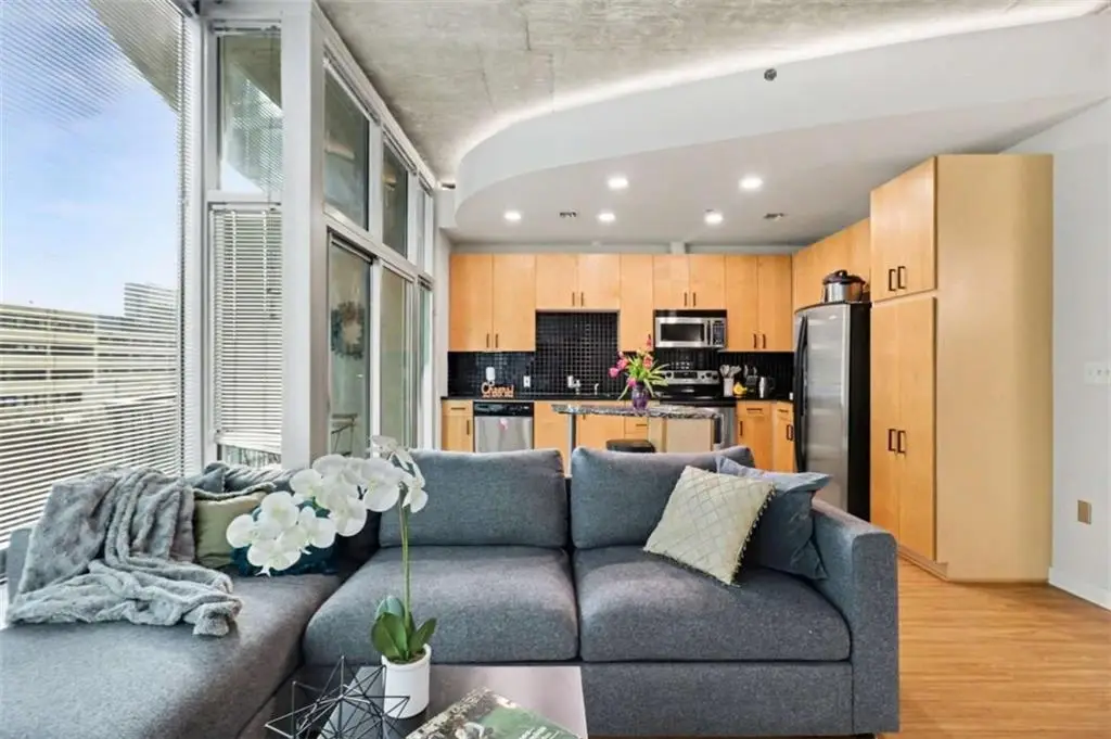 923 Peachtree Street #825, Atlanta, GA 30309 - #1