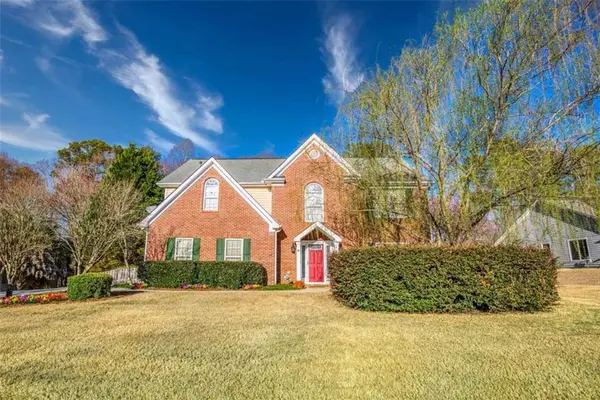 3520 Lochmill Drive, Loganville, GA 30052