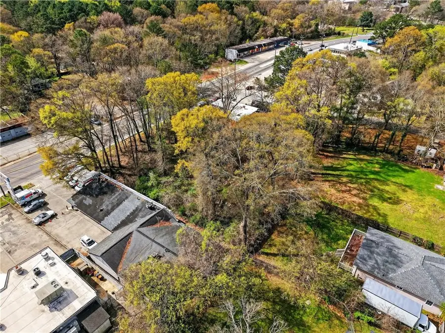2527 Donald Lee Holloway Highway Nw, Atlanta, GA 30318 - #2