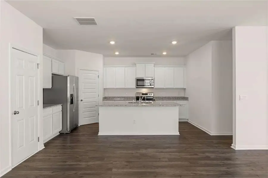 6030 E Knickerbocker Street E, Mableton, GA 30126 - #2