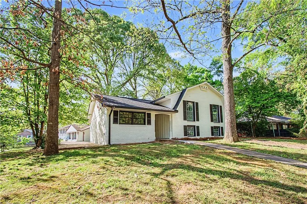 556 Roxbury Drive, Riverdale, GA 30274 - #1