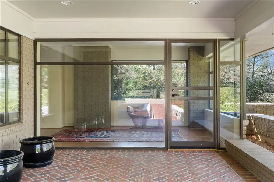 374 Londonberry Road, Atlanta, GA 30327 - #3