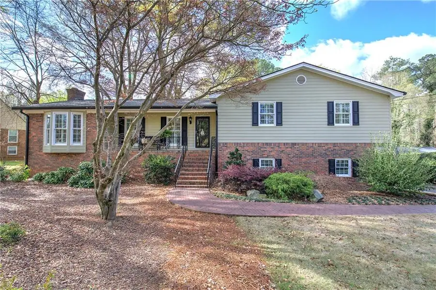 27 Walnut Drive, Cartersville, GA 30120 - #3