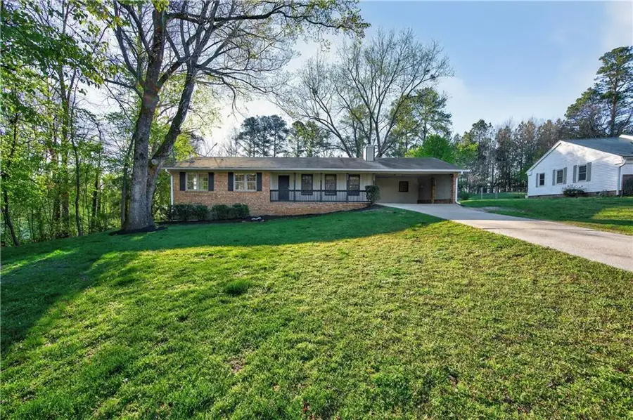 4031 Chestnut Drive, Flowery Branch, GA 30542 - #3