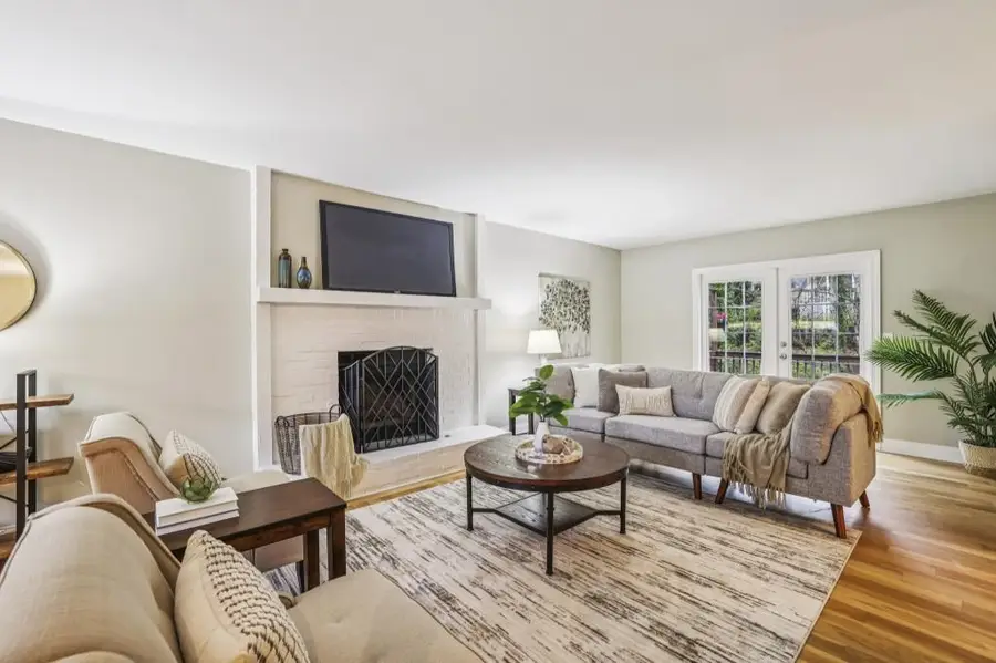 9950 Lake Forest Way, Roswell, GA 30076 - #2