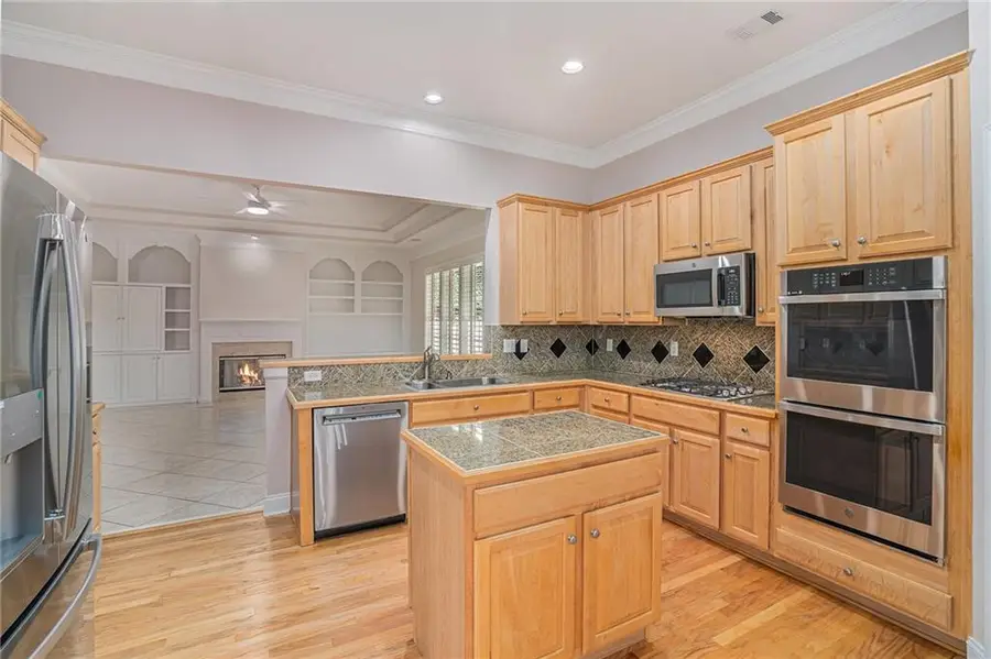 5003 Village Terrace Drive, Dunwoody, GA 30338 - #2