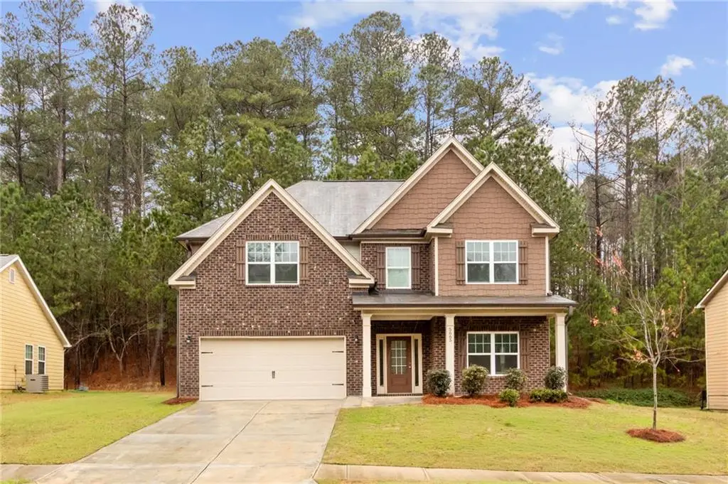 5665 Valley Loop, Fairburn, GA 30213 - #1
