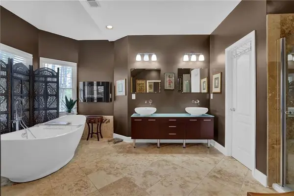 Address Withheld By Seller, Suwanee, GA 30024