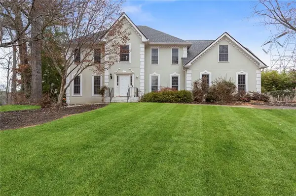 808 Valbrook Court Sw, Lilburn, GA 30047