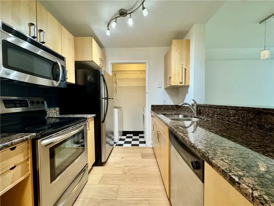 1074 Peachtree Walk Ne #B220, Atlanta, GA 30309 - #3