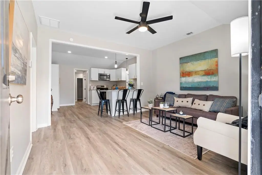 118 Perry Street, Monroe, GA 30655 - #1