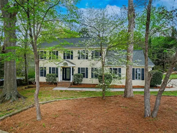 945 E Riverbend Drive Sw, Lilburn, GA 30047