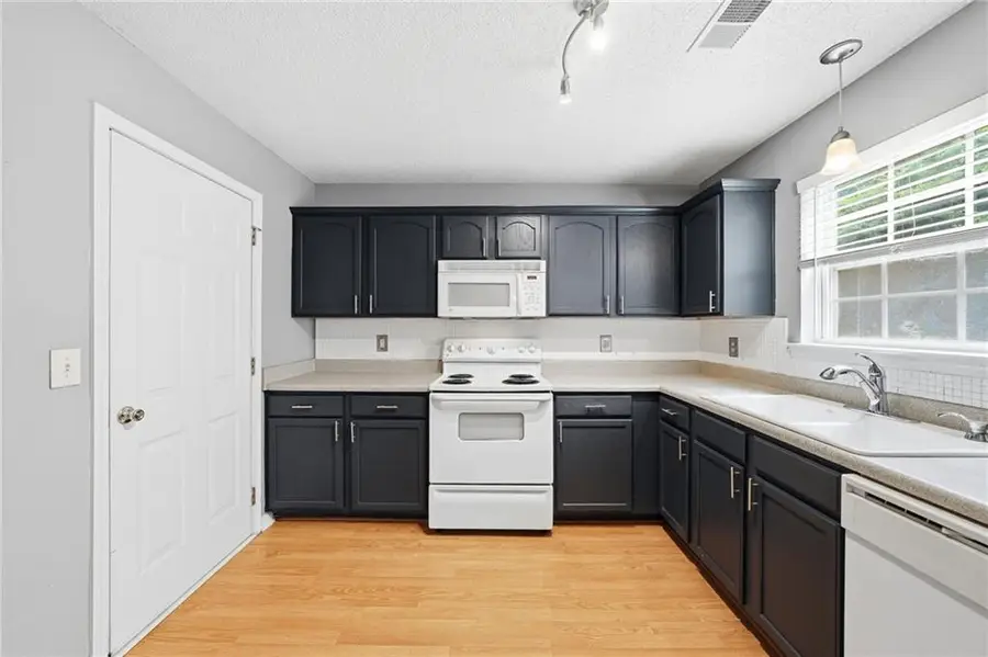 222 Fox Creek Boulevard, Woodstock, GA 30188 - #2